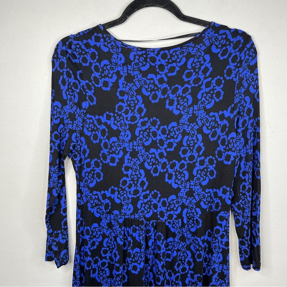 Madison Midi Dress Black Blue Floral Print, 3/4 Length Sleeve.  Size Medium. - Picture 6 of 6
